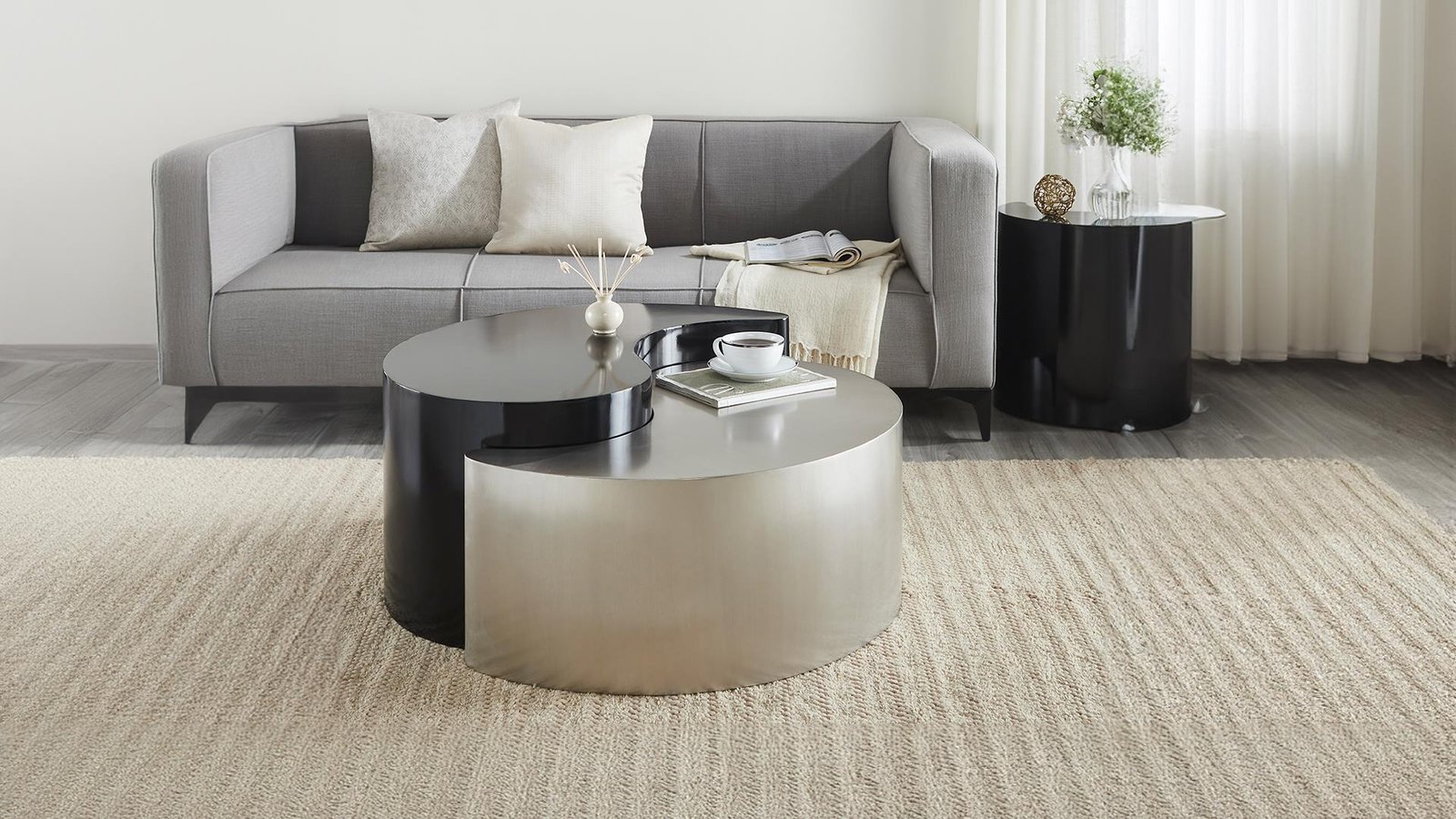 YING YANG COFFEE TABLE BLACK &AMP; SILVER