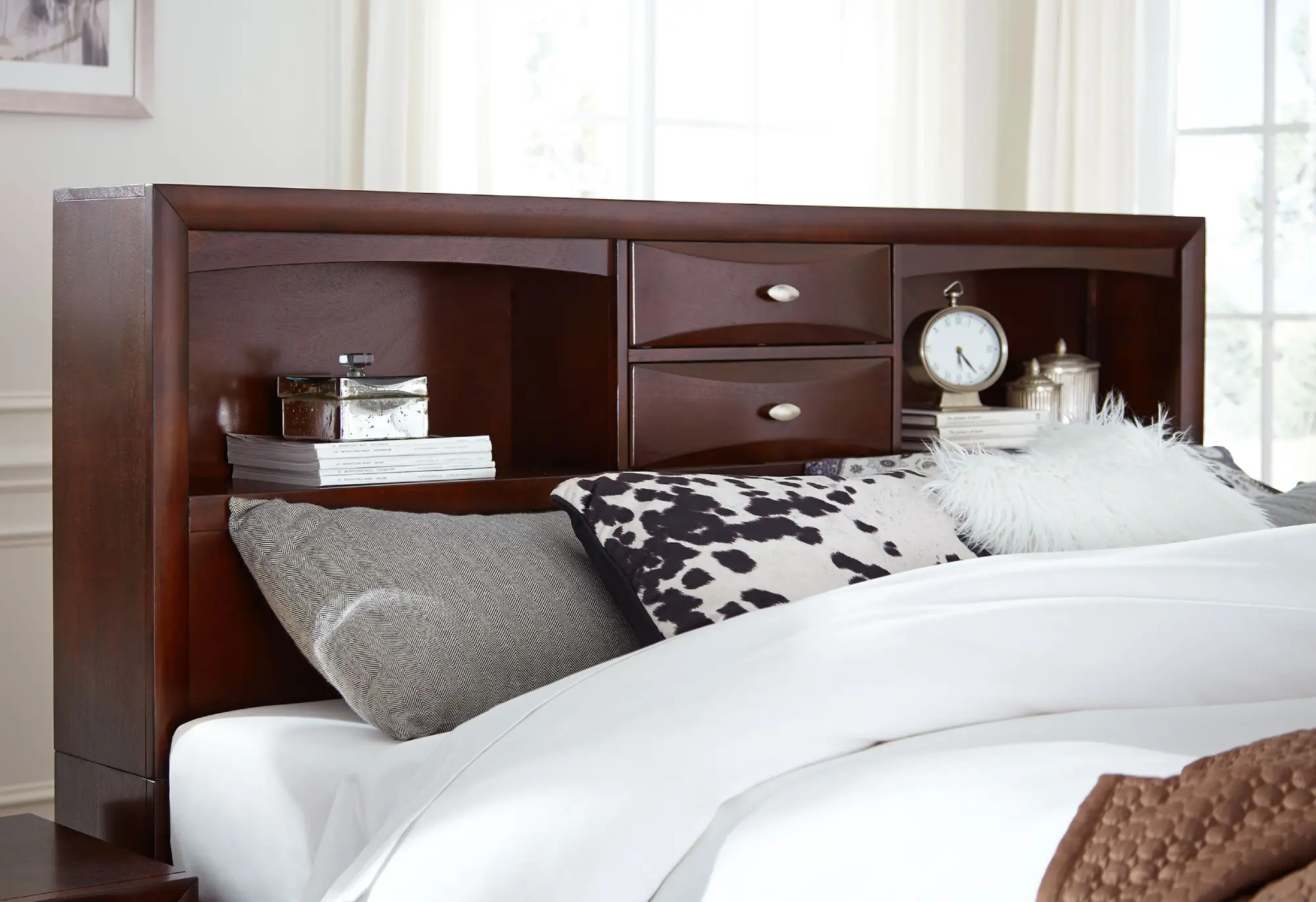 LINDA MERLOT QUEEN BED - Image 4