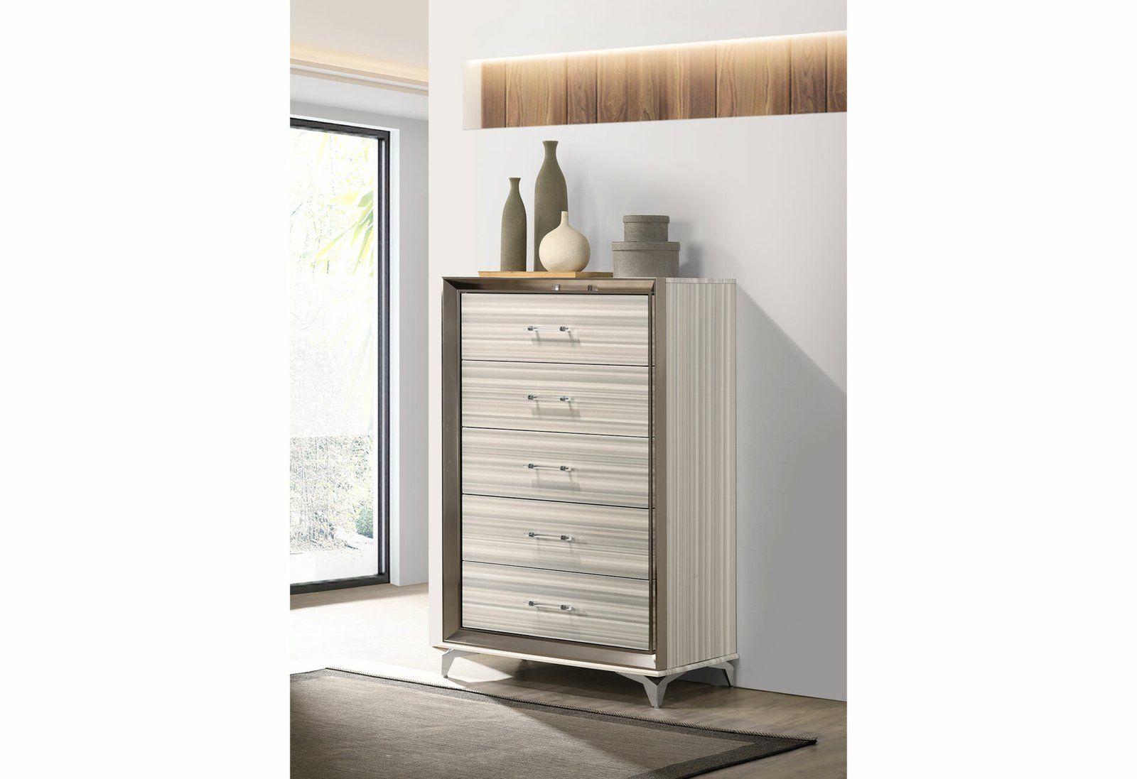 ZAMBRANO WHITE CHEST