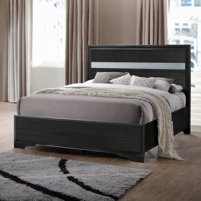 Naima Full Bed