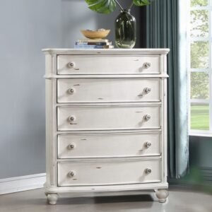 Jaqueline Chest